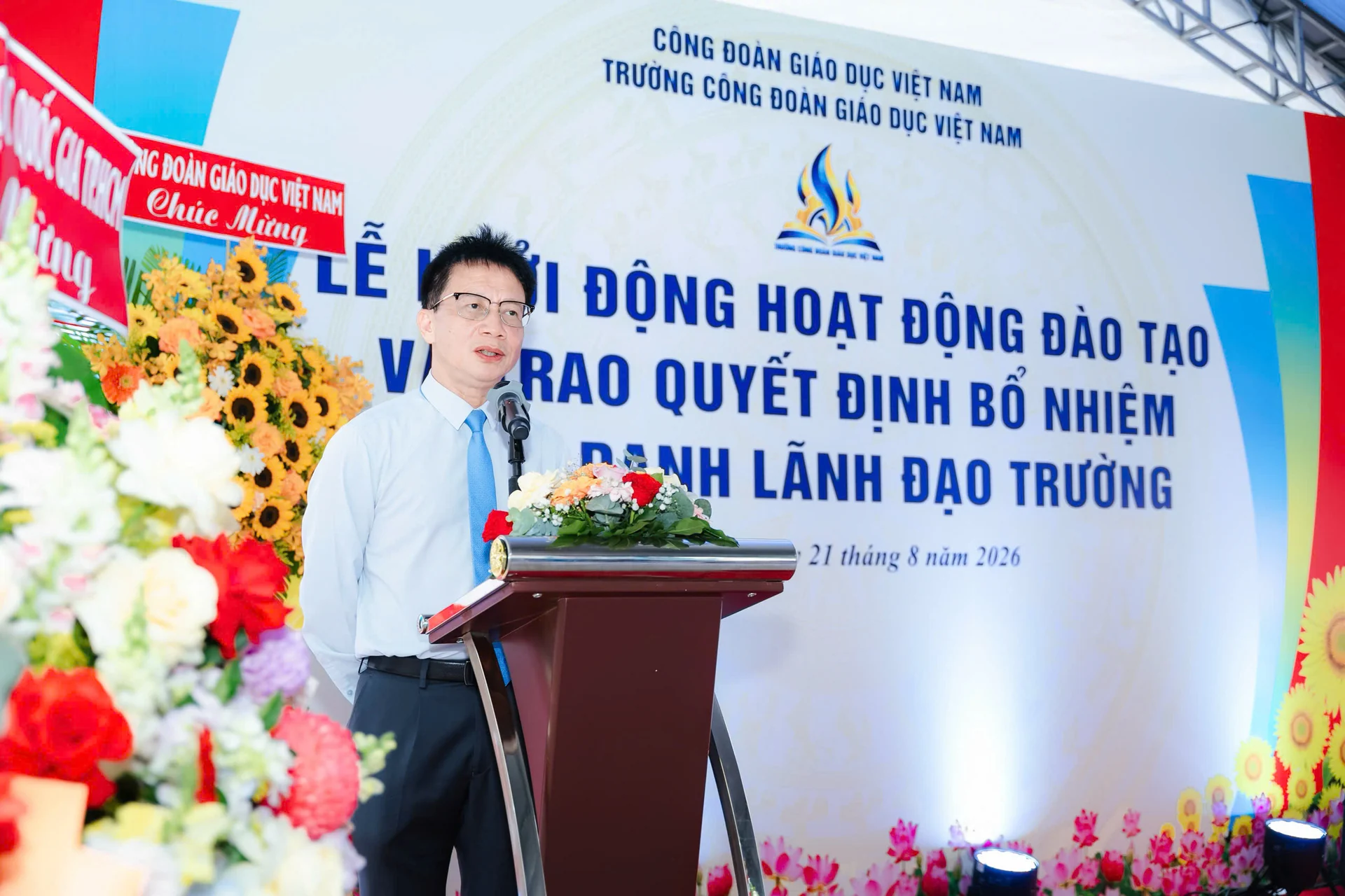 Lễ công bố bổ nhiệm Ban Giám hiệu và khởi động lại hoạt động đào tạo